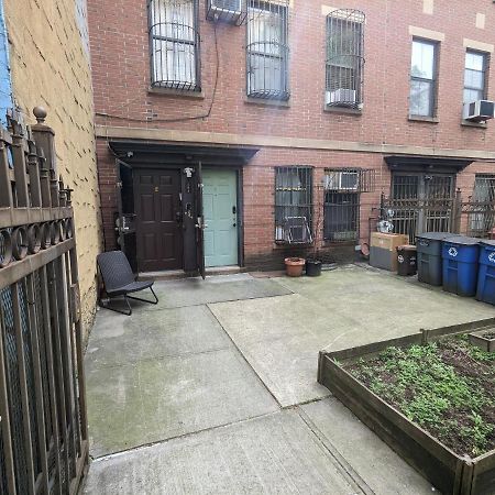 Central & Affordable Williamsburg Small Room Nueva York Exterior foto