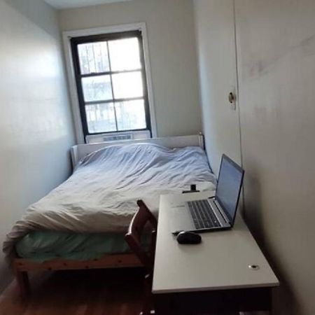 Central & Affordable Williamsburg Small Room Nueva York Exterior foto