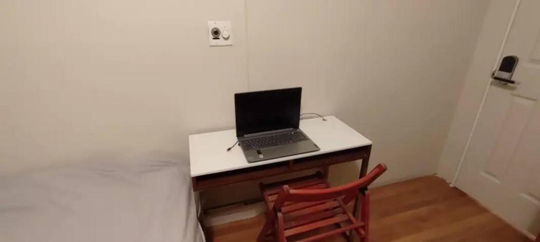 Central & Affordable Williamsburg Small Room Nueva York Exterior foto