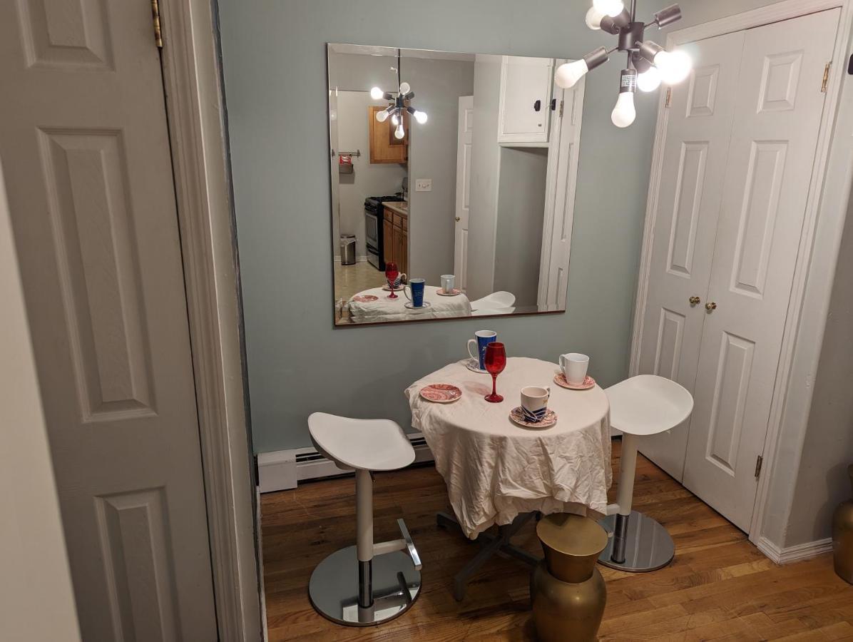 Central & Affordable Williamsburg Small Room Nueva York Exterior foto