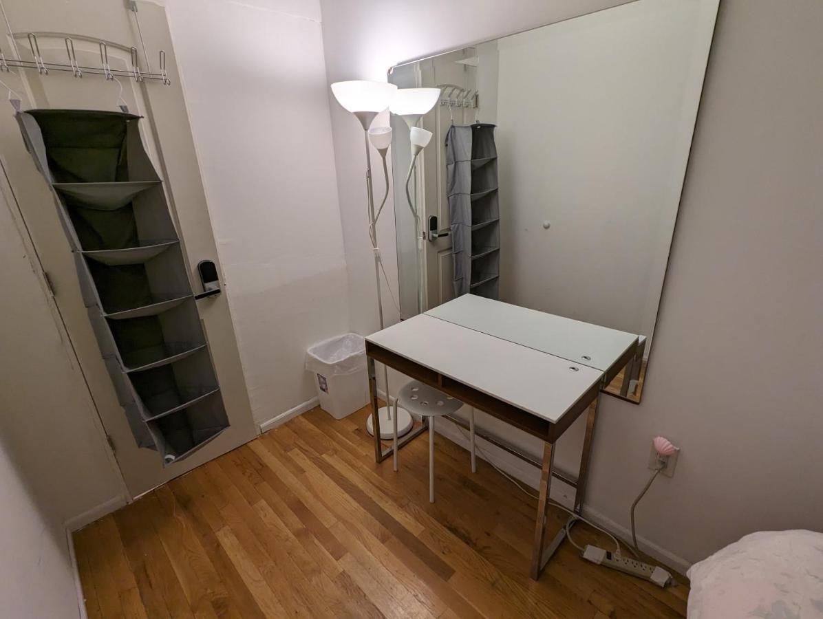 Central & Affordable Williamsburg Small Room Nueva York Exterior foto